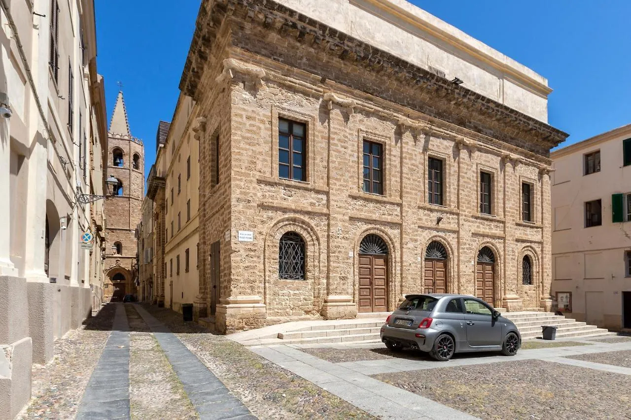 La Finestra Sul Teatro location